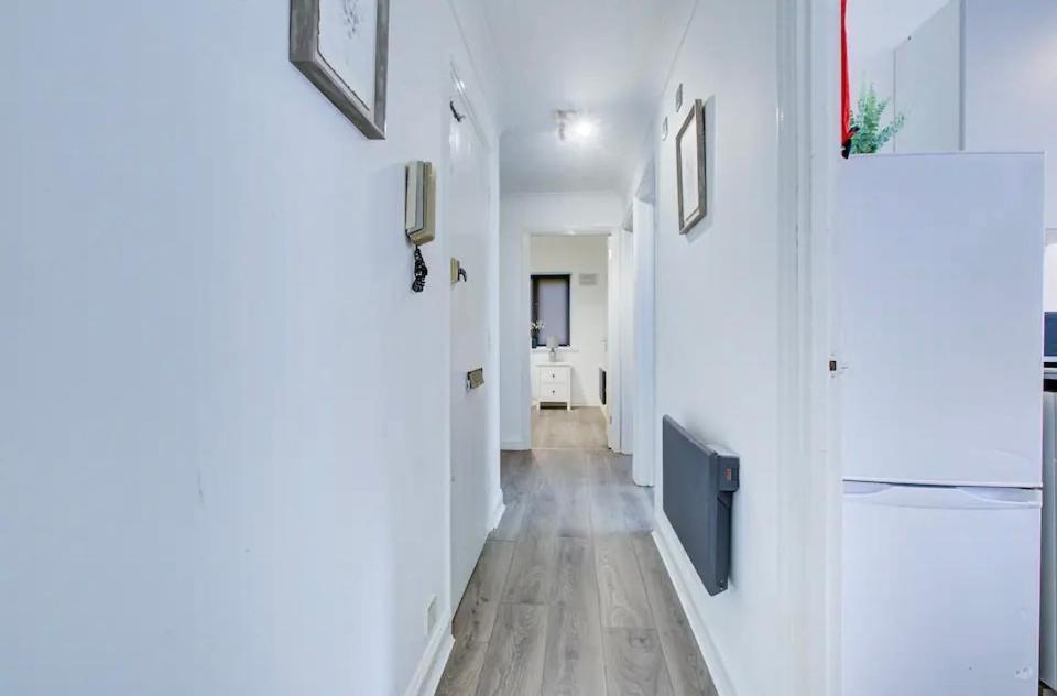 Spacious 2 Bedroom Londra